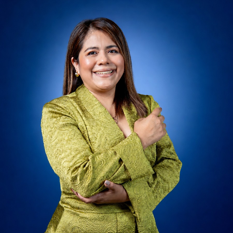 C.P.C. y M.F. Karina Torres Felipe